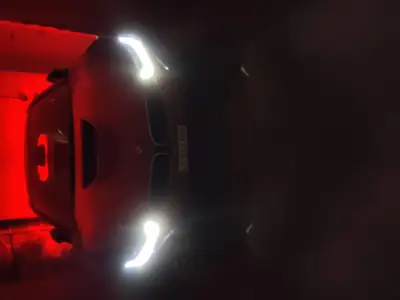 BMW i8 Coupé Protonic Red Edition — Hybride rechargeable sportif, 57'100 km seulement — Miniature 15