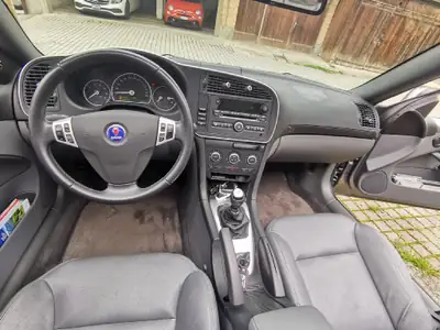 SAAB 9-3 2.0 Anniversary — Cabriolet suédois performant, 200 ch optimisés — intérieur