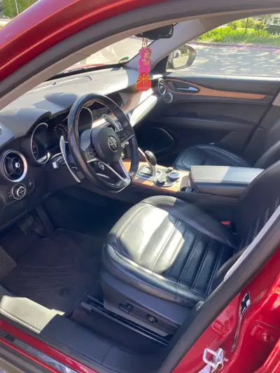 Alfa Romeo Stelvio 2.2 JTDM Q4 — SUV premium diesel, 117'000 km, sans sinistre — Miniature 12