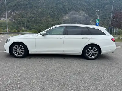 Mercedes-Benz E 200 Avantgarde — Berline élégante, motorisation efficace et 165 000 km — fianco