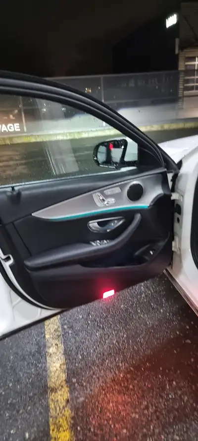 Mercedes-Benz E 200 Avantgarde — Berline élégante, motorisation efficace et 165 000 km — Miniatura 12