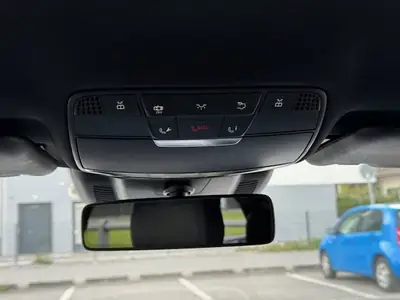 Mercedes-Benz E 200 Avantgarde — Berline élégante, motorisation efficace et 165 000 km — Miniatura 14