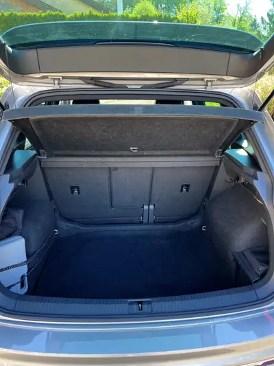 VW Tiguan 2.0 TSI R-Line 4Motion — SUV robuste, 4x4 intégral et technologie premium — Thumbnail 11