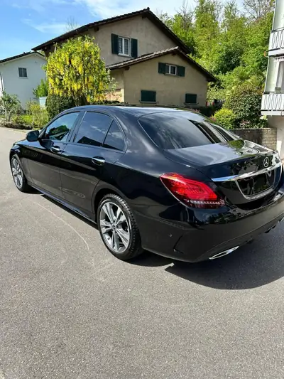Mercedes-Benz C 200 4Matic AMG Line — Berline premium all-terrain, 84 500 km seulement — cruscotto