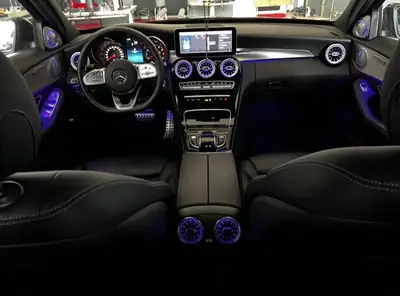 Mercedes-Benz C 200 4Matic AMG Line — Berline premium all-terrain, 84 500 km seulement — Miniatura 10
