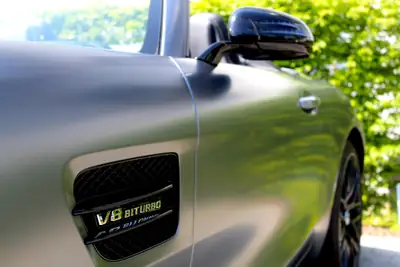 Mercedes-AMG GT Roadster — Cabriolet sportif 476 ch, seulement 9'600 km — Miniature 11