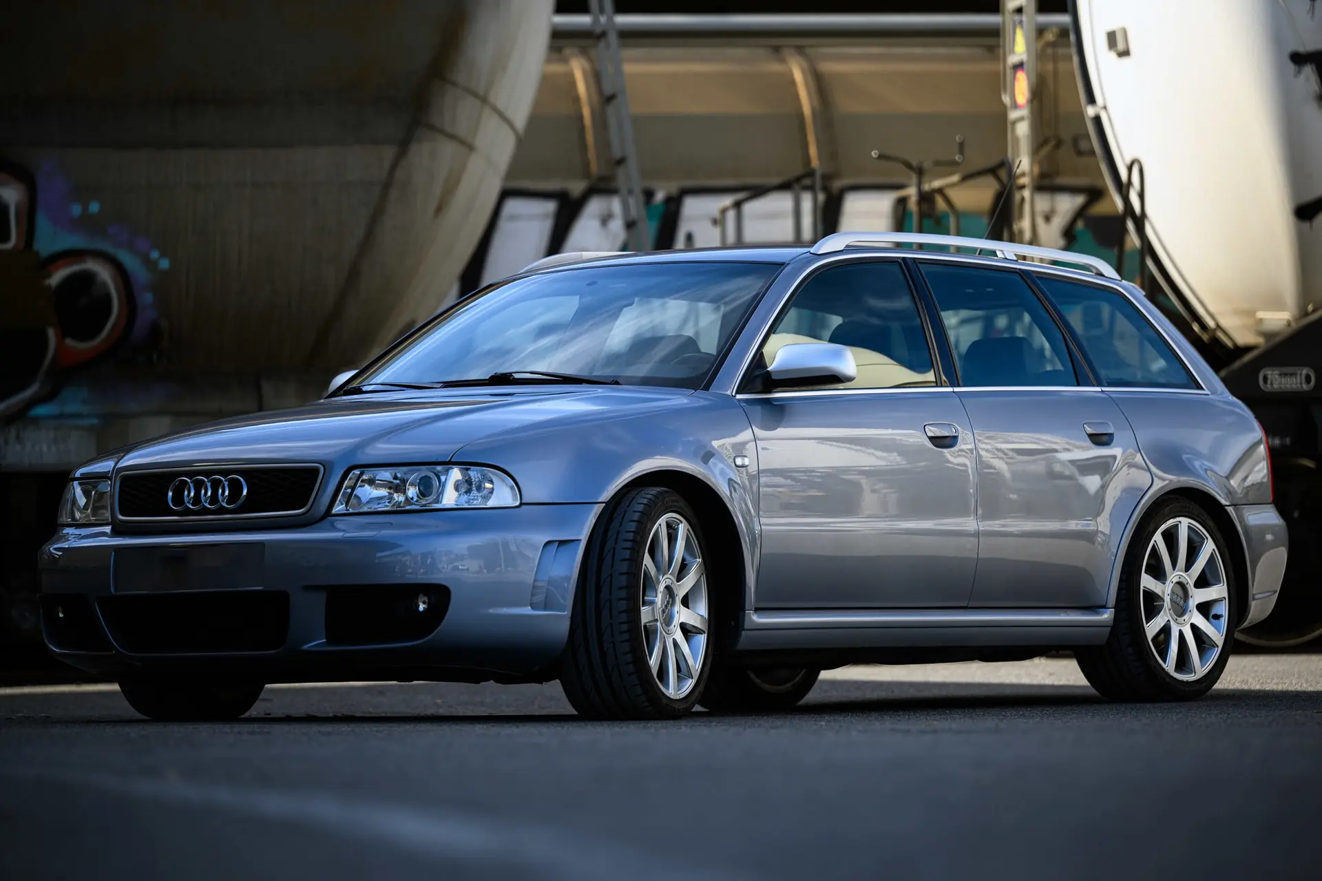 Audi RS4 B5 Avant 2001 — Break sport légendaire, 381 ch et transmission manuelle