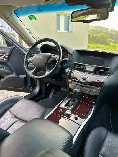 Infiniti Q70 2.2d Premium Tech — Berline élégante, moteur diesel efficace, 90'000 km — Miniatur 9