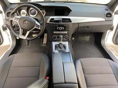 Mercedes-Benz C 180 Coupé 7G-Tronic — Élégance berlinoise et entretien irréprochable — détail