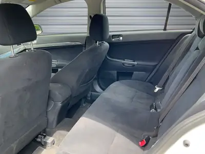 Mitsubishi Lancer Sportback 2.0 Ralliart S 4WD — Performance 241 ch, Intégrale fiable — Miniature 12
