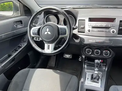 Mitsubishi Lancer Sportback 2.0 Ralliart S 4WD — Performance 241 ch, Intégrale fiable — Miniature 13