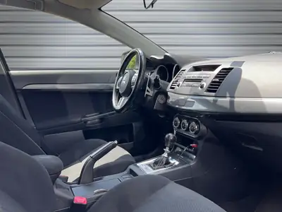 Mitsubishi Lancer Sportback 2.0 Ralliart S 4WD — Performance 241 ch, Intégrale fiable — Miniature 14