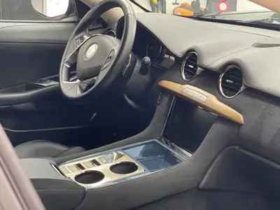 Fisker Karma Standard 2012 — Berline hybride rechargeable élégante, 118'000 km — Innenraum