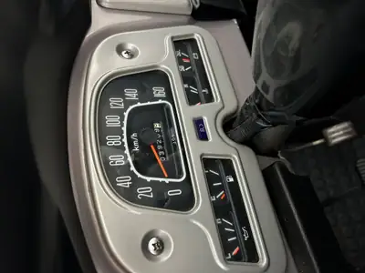 Toyota Land Cruiser FJ 40 — Légende tout-terrain de 1983, 40 000 km seulement — arrière