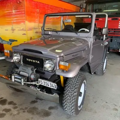 Toyota Land Cruiser FJ 40 — Légende tout-terrain de 1983, 40 000 km seulement — Miniature 7