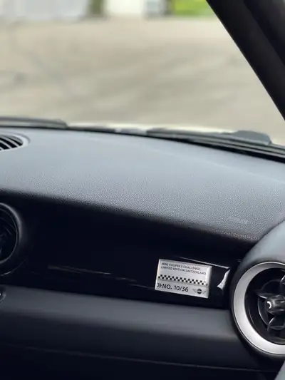 MINI Cooper S — Sportive compacte 200 ch, édition Challenge collector — interni