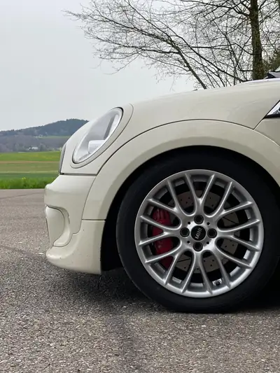 MINI Cooper S — Sportive compacte 200 ch, édition Challenge collector — Miniatura 8