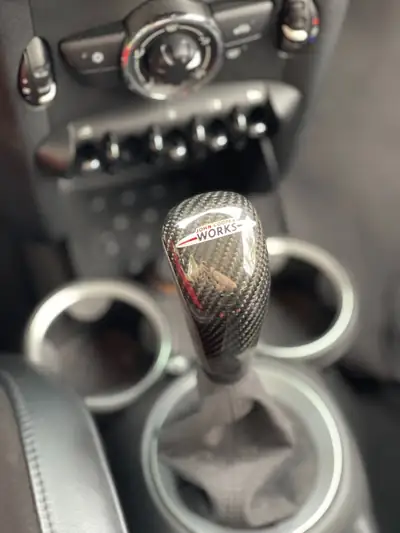 MINI Cooper S — Sportive compacte 200 ch, édition Challenge collector — Miniatura 12