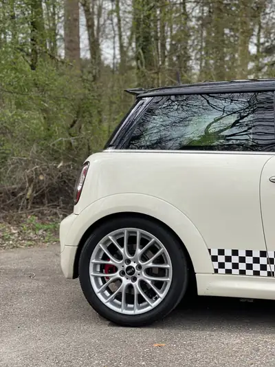 MINI Cooper S — Sportive compacte 200 ch, édition Challenge collector — Miniatura 15