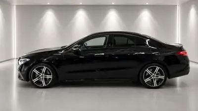 Mercedes-Benz CLA 250 4Matic — Berline sportive, transmission intégrale, garantie constructeur — intérieur