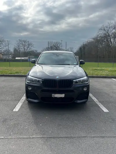 BMW X4 xDrive 30d — SUV coupé diesel performant, 120 000 km, sans accident — fianco