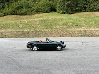 Mazda MX-5 1.6i Green Special — Cabriolet iconique des années 90, fraîchement restauré — Miniatur 7
