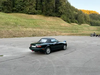 Mazda MX-5 1.6i Green Special — Cabriolet iconique des années 90, fraîchement restauré — Miniatur 17