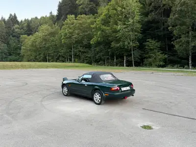 Mazda MX-5 1.6i Green Special — Cabriolet iconique des années 90, fraîchement restauré — Miniatur 19