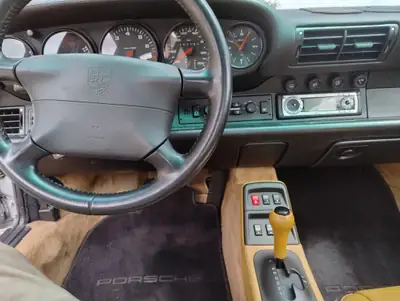 Porsche 911 993 Carrera — Légende des années 90, 272 ch purs — interni
