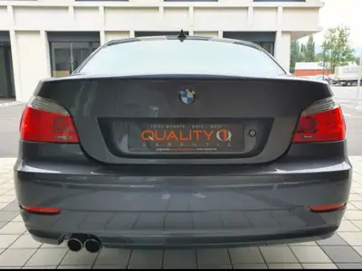 BMW 550i Steptronic — Berline de prestige, 367 ch, impeccable — Miniatura 13