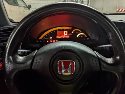 Honda S2000 — Roadster iconique, 240 ch purs et 50'000 km seulement — tableau de bord