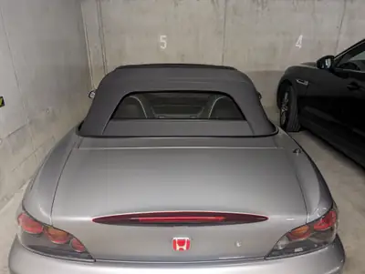 Honda S2000 — Roadster iconique, 240 ch purs et 50'000 km seulement — Miniature 13