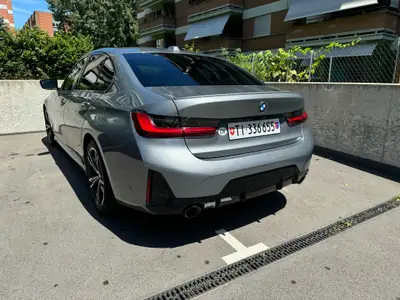 BMW 330i xDrive M Sport Pro — Berline sportive, garantie BMW 2027 — vista posteriore