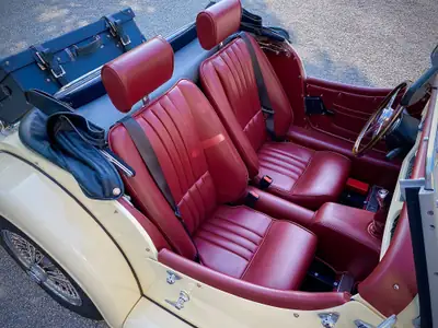 Morgan 4/4 1.6 Sport — Roadster britannique authentique, seulement 32 500 km — Miniatura 11