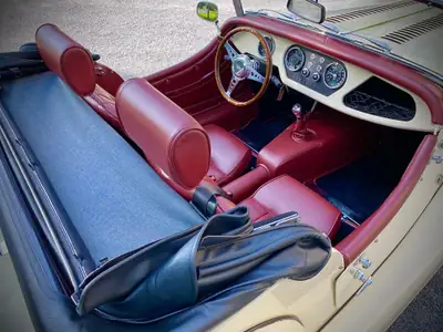 Morgan 4/4 1.6 Sport — Roadster britannique authentique, seulement 32 500 km — Miniatura 10