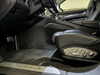 Porsche Panamera S E-Hybrid — Berline sportive hybride rechargeable, 165'000 km — cruscotto