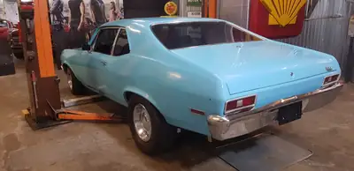Chevrolet Nova 1972 — Muscle car légendaire, 300 ch, histoire authentique — intérieur