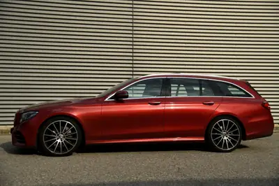 Mercedes-Benz E 200 AMG Premium Plus — Break élégant, hybride essence et équipements premium — Miniatur 9