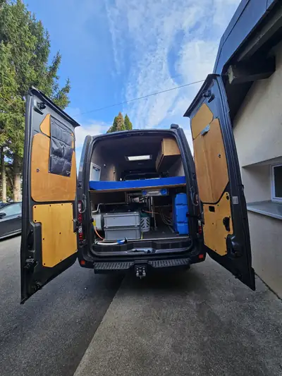 Renault Master 4x4 — Fourgon d'habitation polyvalent, seulement 36'000 km — fianco
