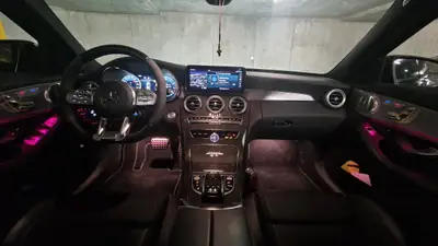 Mercedes-Benz C 63 S AMG Speedshift — Performance brute, garantie constructeur et très peu roulée — cruscotto