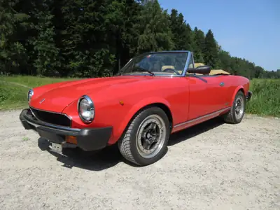 Fiat 124 Spider Pininfarina DS-Spider 1985 — Roadster vintage légendaire, seulement 31'500 km — dettaglio