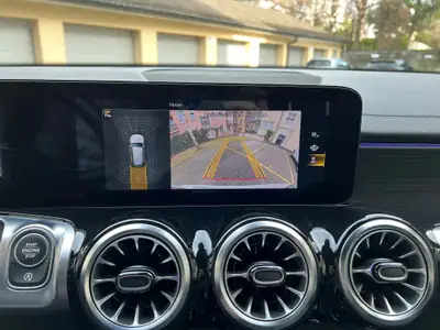 Mercedes-Benz GLB 35 AMG 4Matic — SUV compact haute performance, 67'000 km seulement — détail