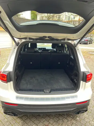 Mercedes-Benz GLB 35 AMG 4Matic — SUV compact haute performance, 67'000 km seulement — Miniature 8