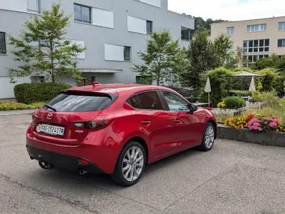 Mazda 3 2.0 16V Revolution — Berline fiable, entretien récent, 192'000 km — Heckansicht