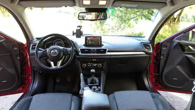 Mazda 3 2.0 16V Revolution — Berline fiable, entretien récent, 192'000 km — Seitenansicht