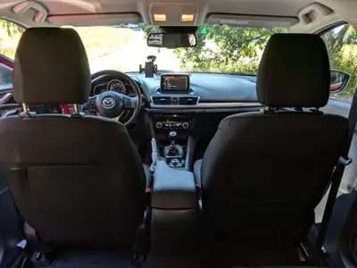 Mazda 3 2.0 16V Revolution — Berline fiable, entretien récent, 192'000 km — Armaturenbrett