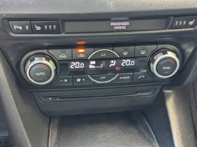 Mazda 3 2.0 16V Revolution — Berline fiable, entretien récent, 192'000 km — Miniatur 10