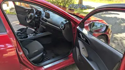 Mazda 3 2.0 16V Revolution — Berline fiable, entretien récent, 192'000 km — Miniatur 14