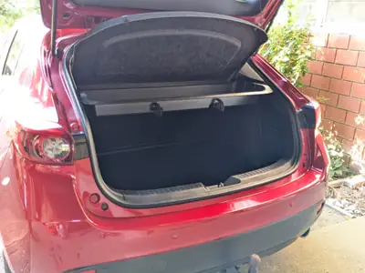Mazda 3 2.0 16V Revolution — Berline fiable, entretien récent, 192'000 km — Miniatur 16
