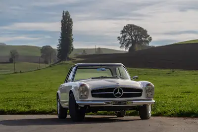 Mercedes-Benz SL 230 Pagode 1964 — Cabriolet de légende, trois places et hardtop — arrière